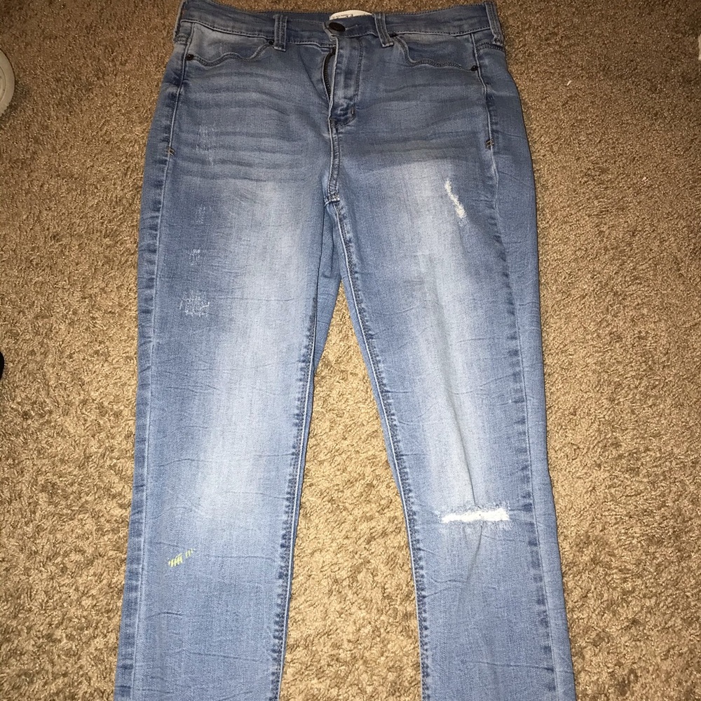 blue skinny jeans